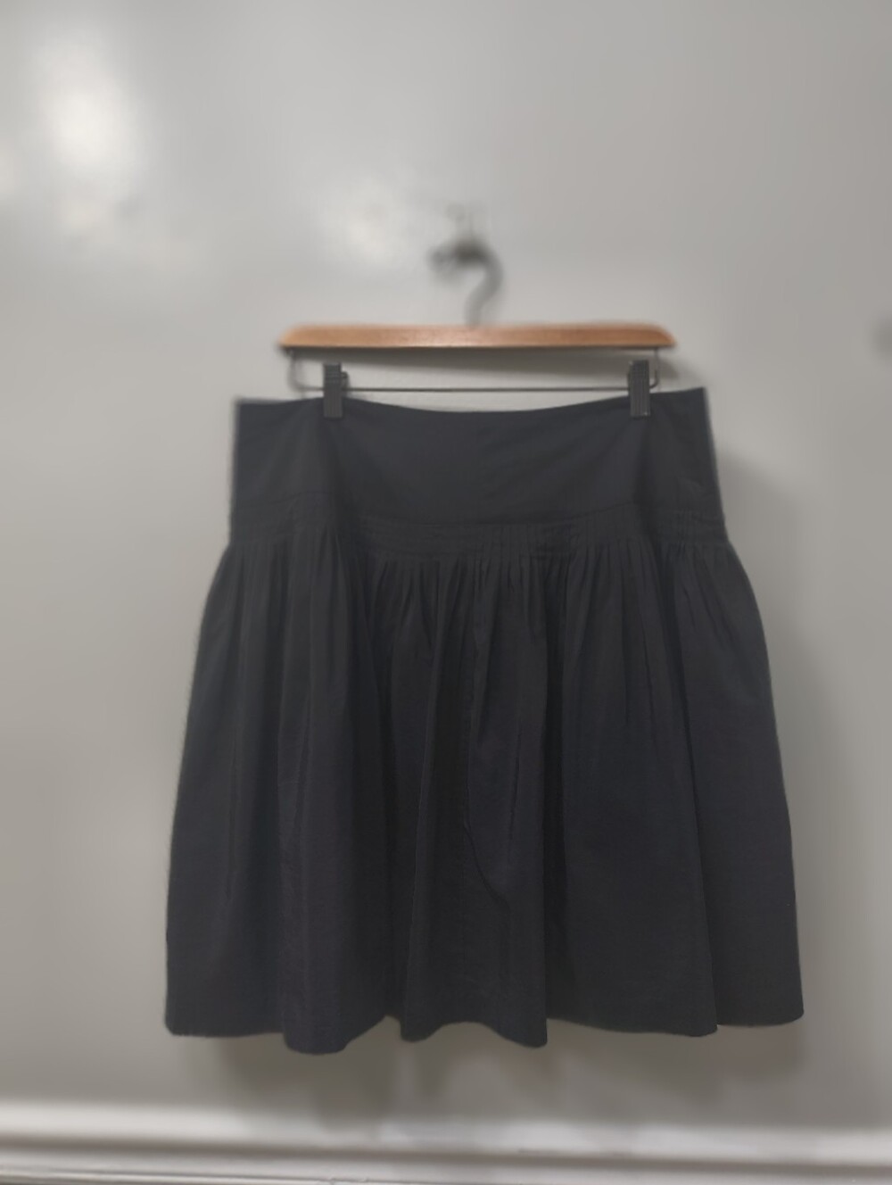GAP Black Silk-Cotton Blend Gathered Skirt Knee-Length Size 12 Timeless Casual